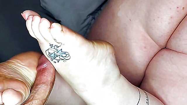 Cumming on bbw ass, bbw lil miss thick, assjob cum compilation, cum on pussy chubby, cfnm bbw handjobs