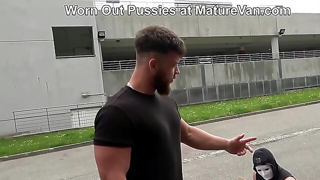 Van big boobs, fingering cougar, milf car oral, milf round ass, car blowjobs hitchhiker